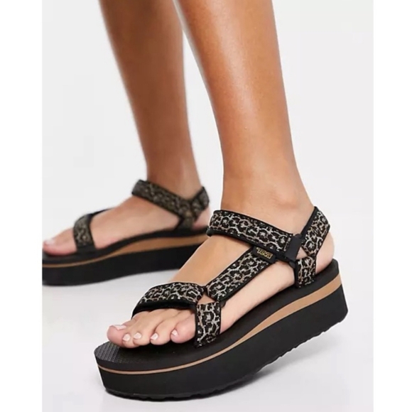 Teva Black Leopard Print Flatform Universal Sandals Size 8 - Picture 1 of 10